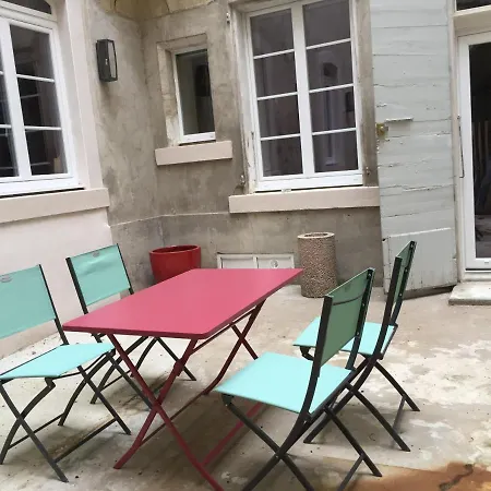 Ancien Couvent Dans Le Centre Historique De Valence Apartment