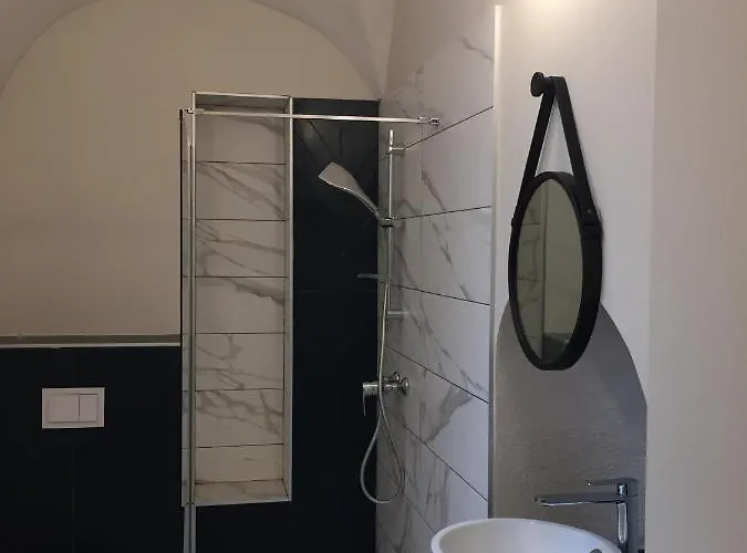 Ancien Couvent Dans Le Centre Historique De Valence *