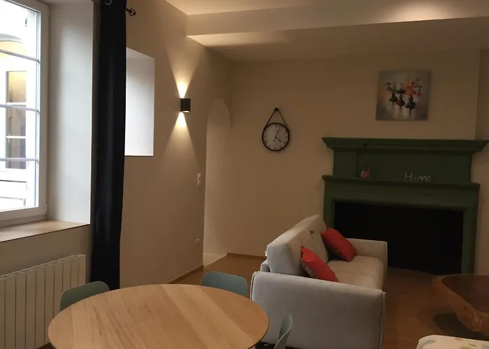 Ancien Couvent Dans Le Centre Historique De Valence Apartment