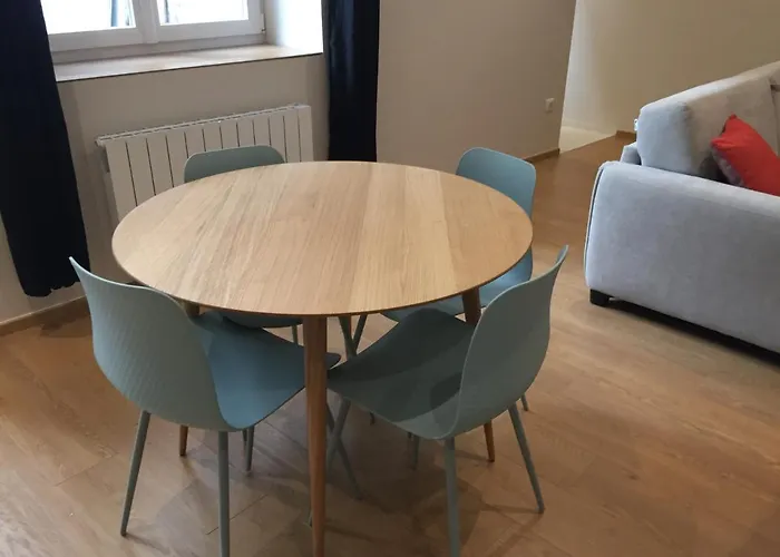 Ancien Couvent Dans Le Centre Historique De Valence * Valence (Drome)